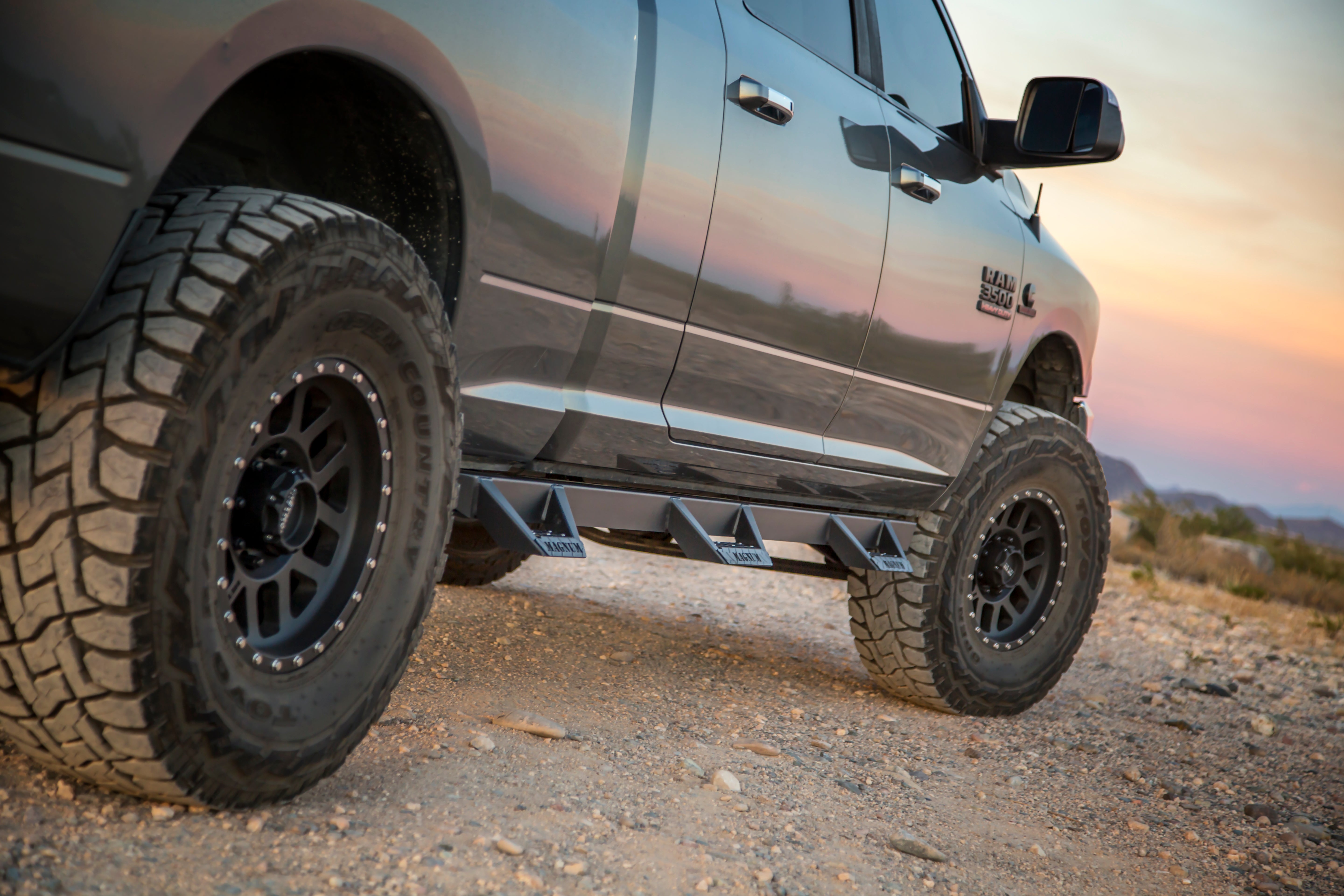 Magnum RT Wheel to Wheel Drop Steps - Black Textured Steel
